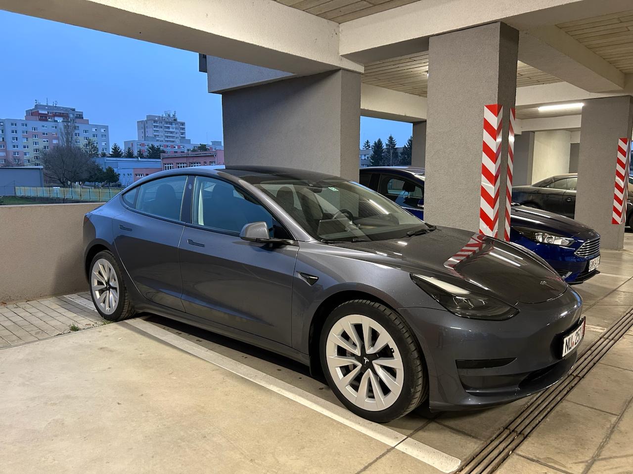 Tesla Model 3 Standard Range Plus