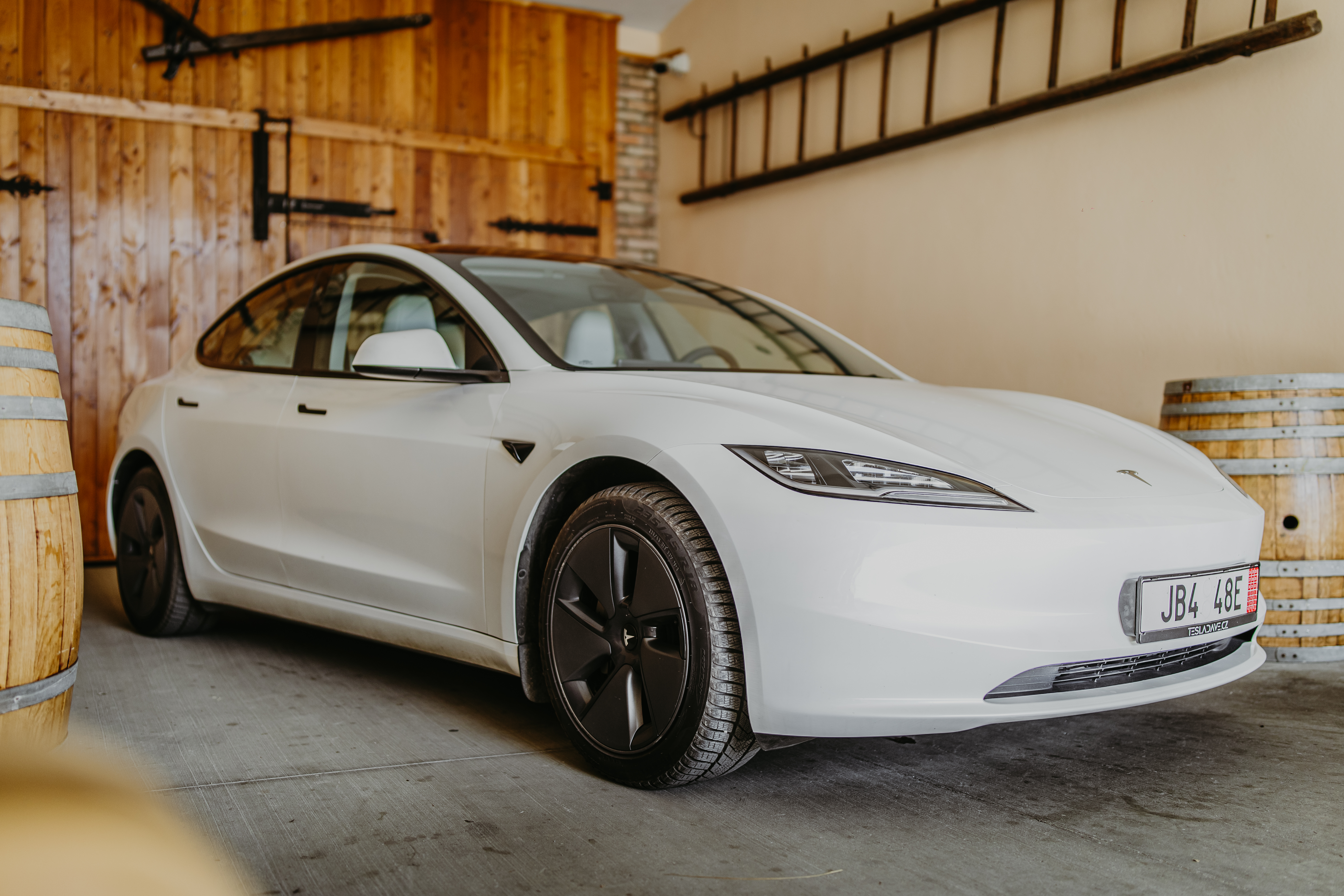 Tesla Model 3 Highland Standard Range